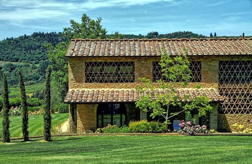 Petrognano Villa | 550 m² Villa ∙ 8 bedrooms ∙ 16 guests