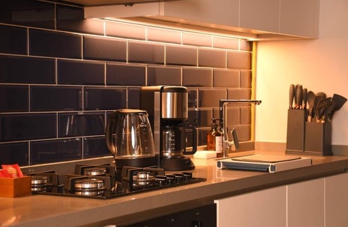 Za'abeel 2 Apartment | 5min to Dubai mall/Burj Khalifa with Canal View