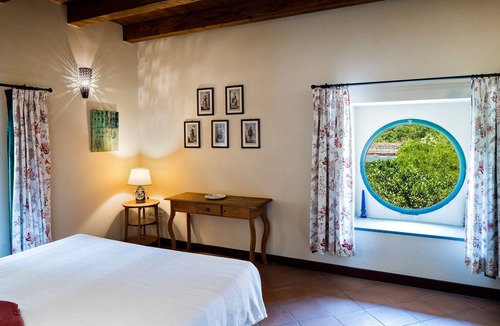 Nola Bed & Breakfast | 6 independent suites in historic villa near Naples Vesuvius Pompeii Caserta