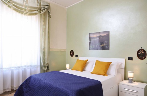 Naples City Centre Apartment | 60 m² Apartment ∙ 1 bedroom ∙ 4 guests