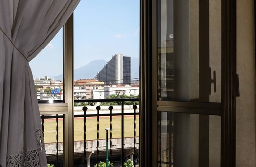 Naples City Centre Apartment | 60 m² Apartment ∙ 1 bedroom ∙ 4 guests