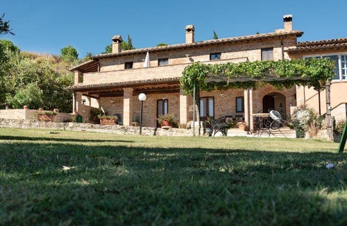 Collevalenza House | 60 m² Farmhouse ∙ 1 bedroom ∙ 2 guests