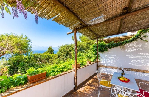 Anacapri Villa | 60 m² Villa ∙ 2 bedrooms ∙ 8 guests