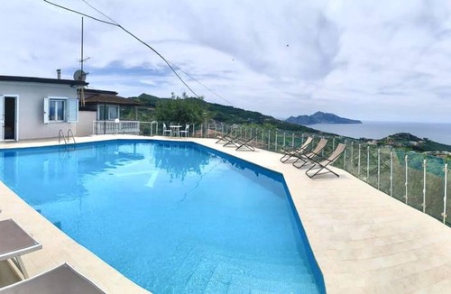 Schiazzano Villa | 600 m² Villa ∙ 6 bedrooms ∙ 12 guests