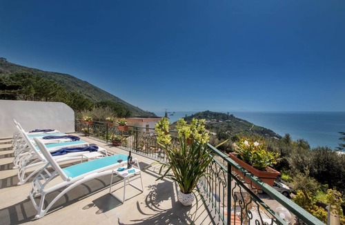 Sirenuse House | 680 m² House ∙ 4 bedrooms ∙ 8 guests