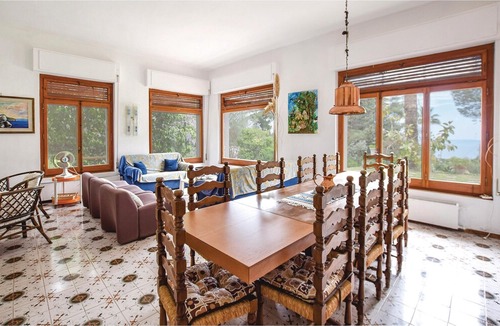 Copanello House | 7 bedroom accommodation in Stalettì