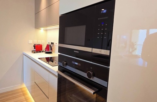 Deira Apartment | 716 | Modern and Cozy 1-Bedroom Apartment | The Greens