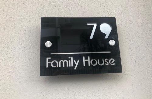 San Giuseppe Vesuviano House | 79 Family House
