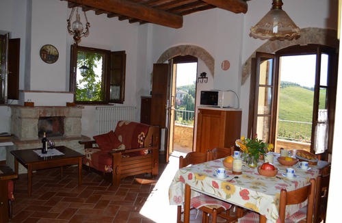 Asciano House | 80 m² House ∙ 2 bedrooms ∙ 5 guests