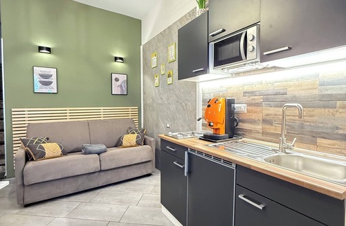 Cercola Apartment | 80040 Guest House - Casa Vacanze