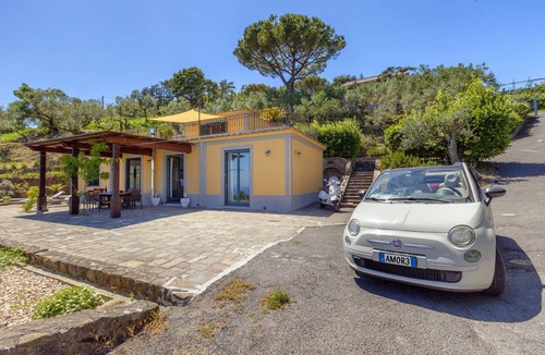 Sant'Agata sui Due Golfi Villa | 90 m² Villa ∙ 3 bedrooms ∙ 5 guests