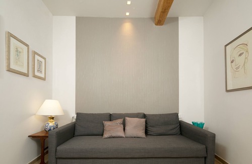 Sant' Ambrogio Apartment | A FEW STEPS FROM THE DUOMO Comfortable apartment in the historic center of Florence