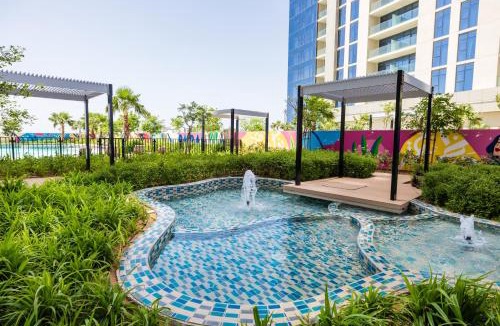 Sheikh Zayed Road Apartment | A Living - Luxury Studio Apartment in Aykon City Canal Views, Business bay