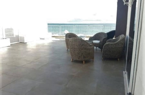 Termoli Villa | A terrace on the sea