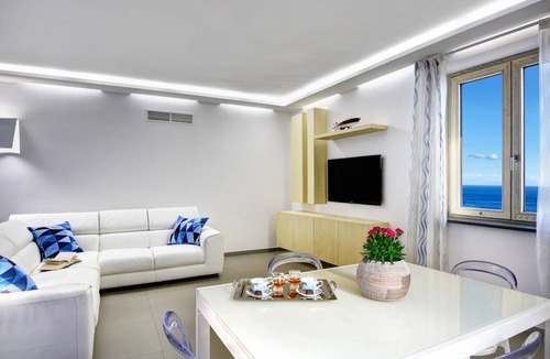 Marina del Cantone Apartment | Acquamarina Suite – Newly...