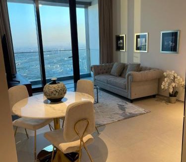 Dubai Marina Apartment | ADDRESS BEACH Residence