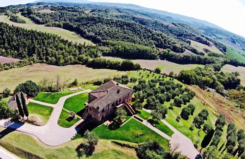 Cristena Villa | Agricola Neci: Tuscan Rural Luxury with Housekeeping, Infinity Pool and a Lake