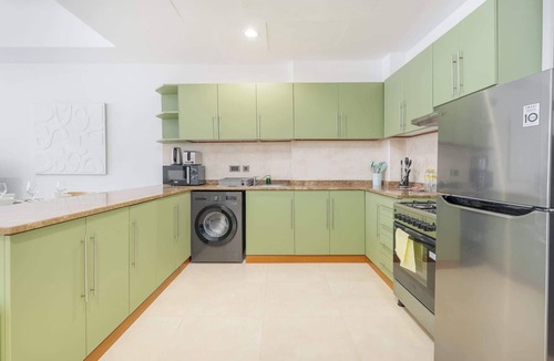 Al Barsha 1 Apartment | Al Barsha Apartment Sleeps 2 with Pool!