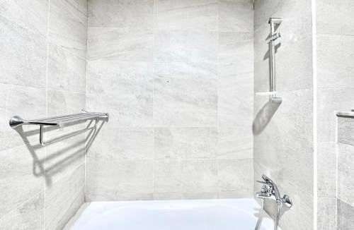 Jumeira 3 Apartment | Al Manara Classic Luxe Studio