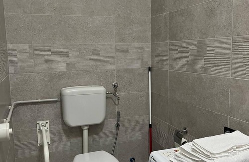 Maddaloni House | Albergo 3 Torri