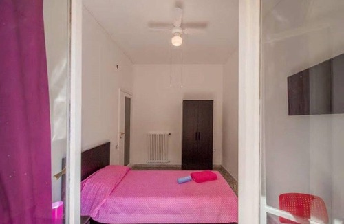 Arenella Bed & Breakfast | Alexander Bed and Breakfast - Procida room shared bathroom