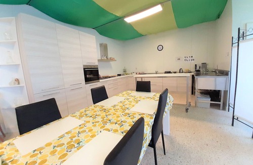 Fraine Bed & Breakfast | ALICE room in the comfortable B&B with pool, air conditioning.