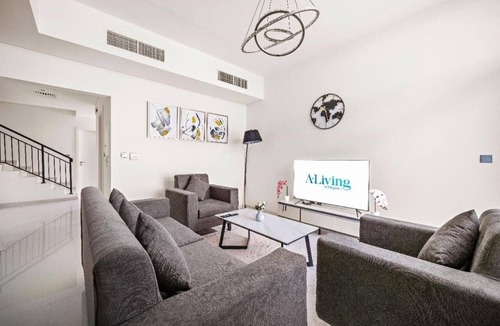 Academic City Villa | Aliving 3BR Villa With Maid Room Damac Hills-2