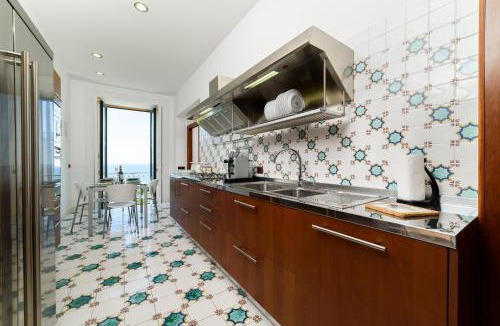 Vietri sul Mare Apartment | Amalfi Coast Family Luxury Suite