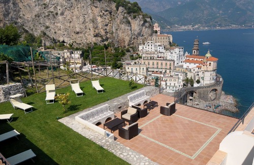 Amalfi Villa | Amalfi villa rental for 16 people - large villa on the Amalfi coast of Italy