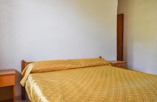 Vibo Marina Apartment | Amazing apartment in Porto Salvo with 2 Bedrooms