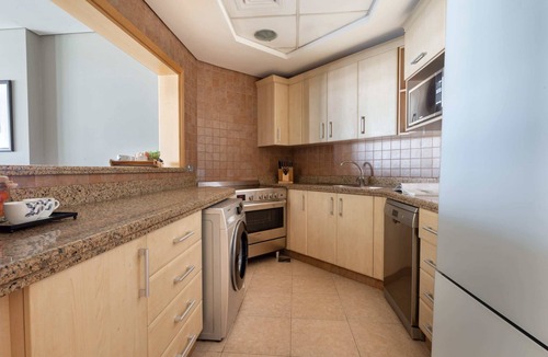 Palm Jumeirah Apartment | Amazing Beachfront Apartment On Palm Jumeirah