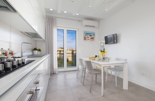Sorrento Apartment | AMAZING NEW LUXURY APARTMENT - SORRENTO CENTER