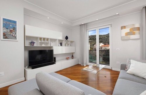 Sorrento Apartment | AMAZING NEW LUXURY APARTMENT - SORRENTO CENTER