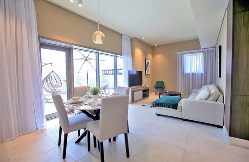 Jumeirah Village Apartment | Amazing stay Park View Dubai - 1bedroom Superior balcony