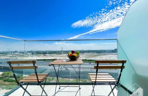 Nad Al Sheba Apartment | Amazing Studio with Balcony & View Riviera Meydan