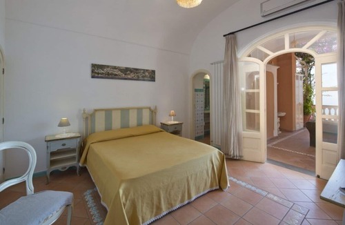 Chiesa Nuova Villa | Amber House, apartment with sea view