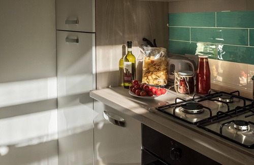 Sorrento City Centre Apartment | AMORE RENTALS - Apartament Erica with Private Terrace, Air Conditioning and WI-FI near piazza Tasso