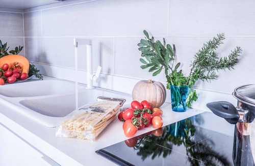 Sorrento City Centre Apartment | AMORE RENTALS - Maison Palazzo Correale with Air Conditioning