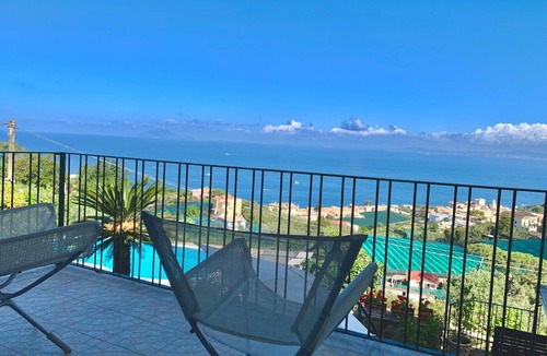 Schiazzano Villa | AMORE RENTALS - Villa Stone on the Sea with Private Pool and Garden