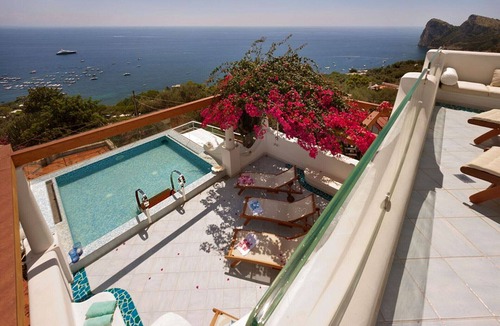 Nerano Villa | AMORE RENTALS - Villa Ariadne with Dazzling Sea View, Jacuzzi, Pool and Breakfast