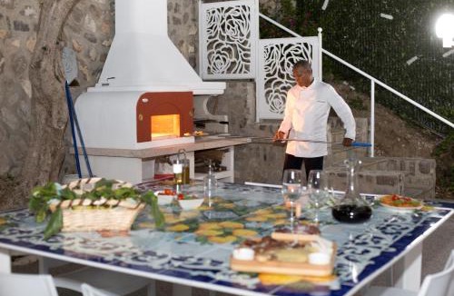 Marina del Cantone Villa | AMORE RENTALS - Villa Iside