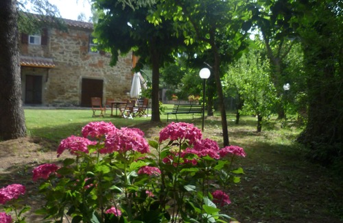 Tuoro sul Trasimeno Villa | ancient villa with pool and park in total privacy