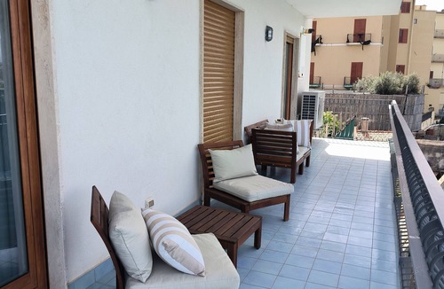 Meta Apartment | And not far from Sorrento center