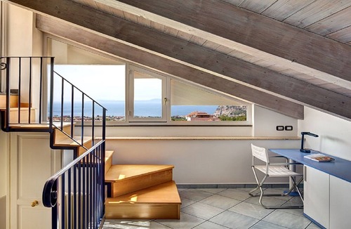 Piano di Sorrento Apartment | "Annamaria" Beautiful loft with panoramic view with free Wifi & A/C