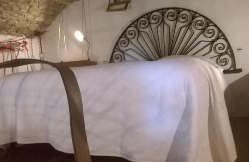 Castiglione d'Orcia Apartment | antico teatro