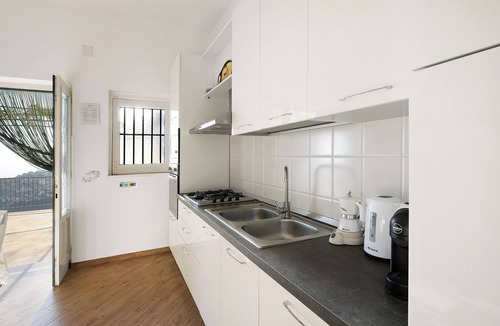 Agerola Apartment | Apartment 'Bella Veduta' with Sea View and Mountain View