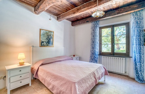 Sant'Anatolia di Narco House | Apartment 'Casale Rosso' with Private Pool, Private Terrace and Wi-Fi