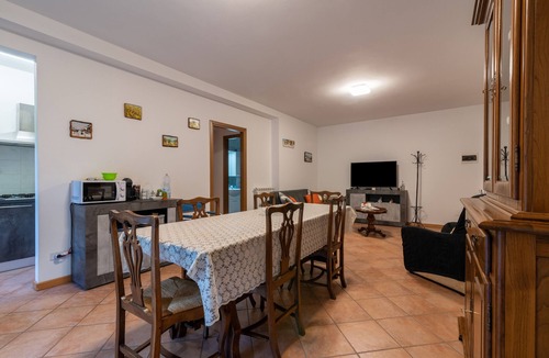 Capolona Apartment | Apartment "Casaentino" with Wi-Fi & Terrace