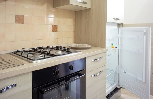 Pompei House | Apartment Enea Centralissimo Rinnovato, Vicinissimo Alla Stazione e Attrazioni