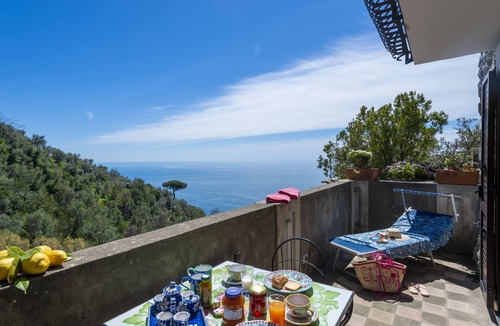 Montepertuso Apartment | Apartment for 2 people in the hills of Positano, with small balcony overlooking the sea